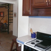 Kitchen Photo 2